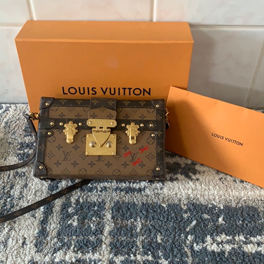 Reverse Monogram Petite Malle Louis Vuitton